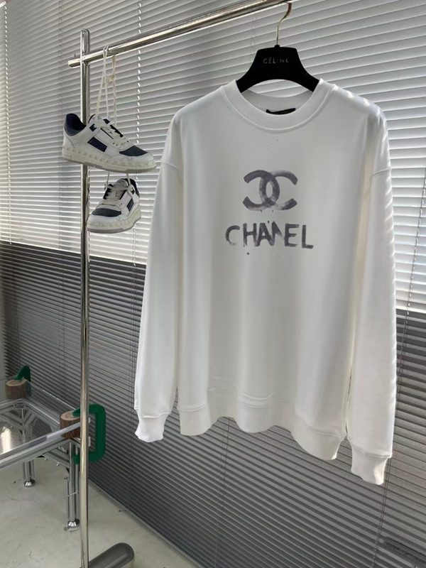 ブランドパーカー側面デザイン